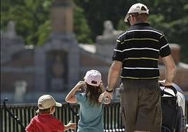 Así puedes pedir la ayuda de la Seguridad Social de 115 euros mensuales por hijo en 2024.