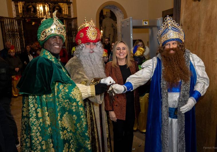 Llegada de los Reyes Magos al Ayuntamiento de Granada.