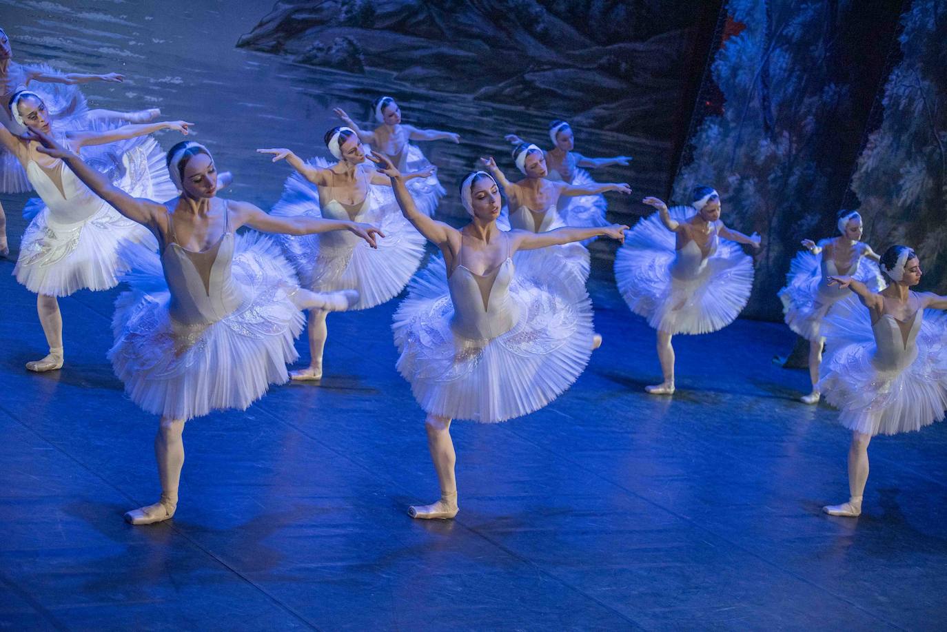 Uno de los momentos más reconocibles de 'El lago de los cisnes'.