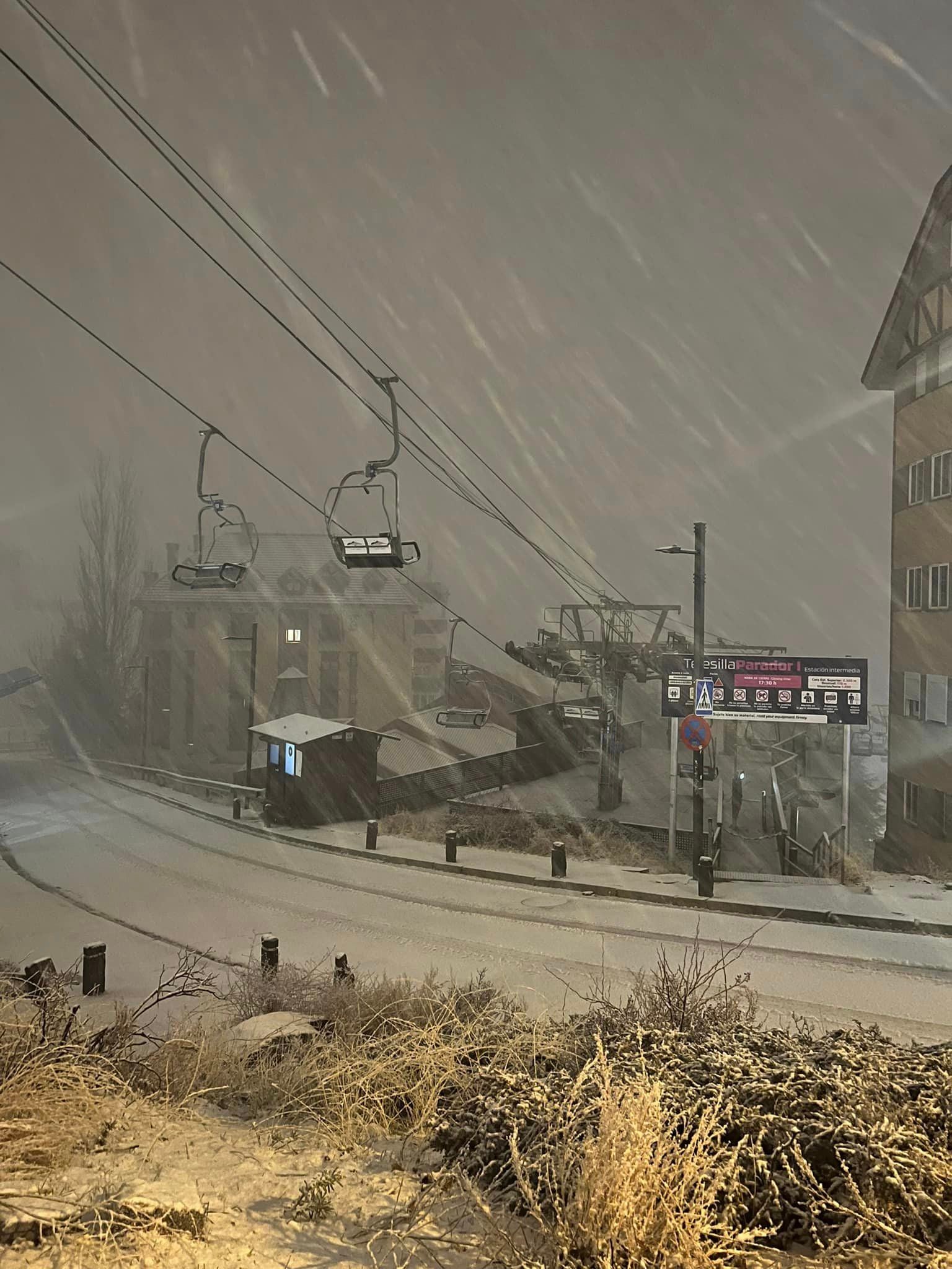 Nevada en Pradollano en la previa de la cabalgata.