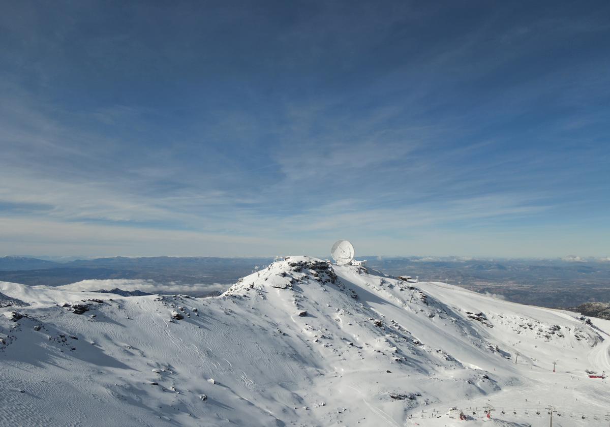 El impresionante recorrido por las pistas de Sierra Nevada tras las últimas nieves