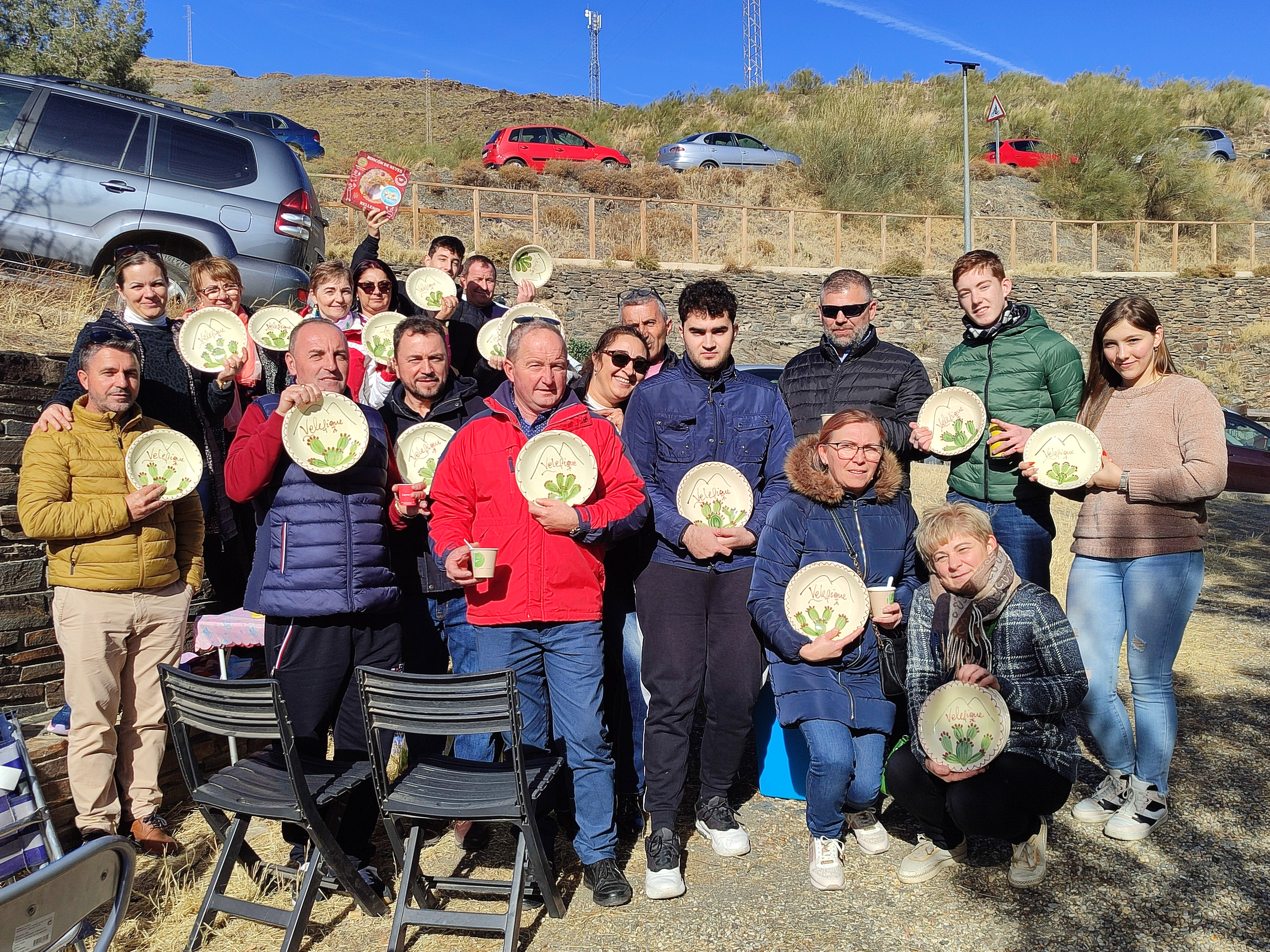 Varias familias de la comunicad rumana residentes en Roquetas de Mar y Vícar se pasaron por Velefique.