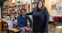«La apertura de nuestra librería ha sido como tener otro hijo»