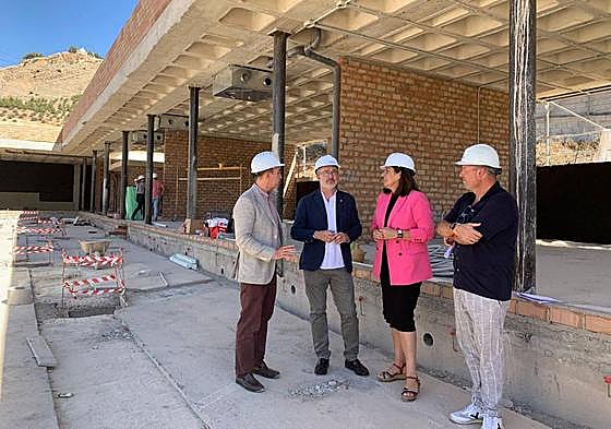 Obras del centro polivalente de Atarfe, que todavía no se ha terminado.