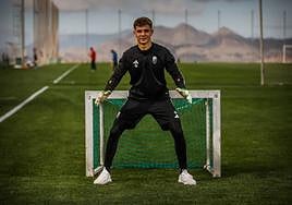 Fran Árbol posa para IDEAL en la Ciudad Deportiva del club antes de una entrevista.