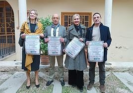 Juany Martínez, Vicente Oya, María Espejo y Francisco Bernal, en la presentación.