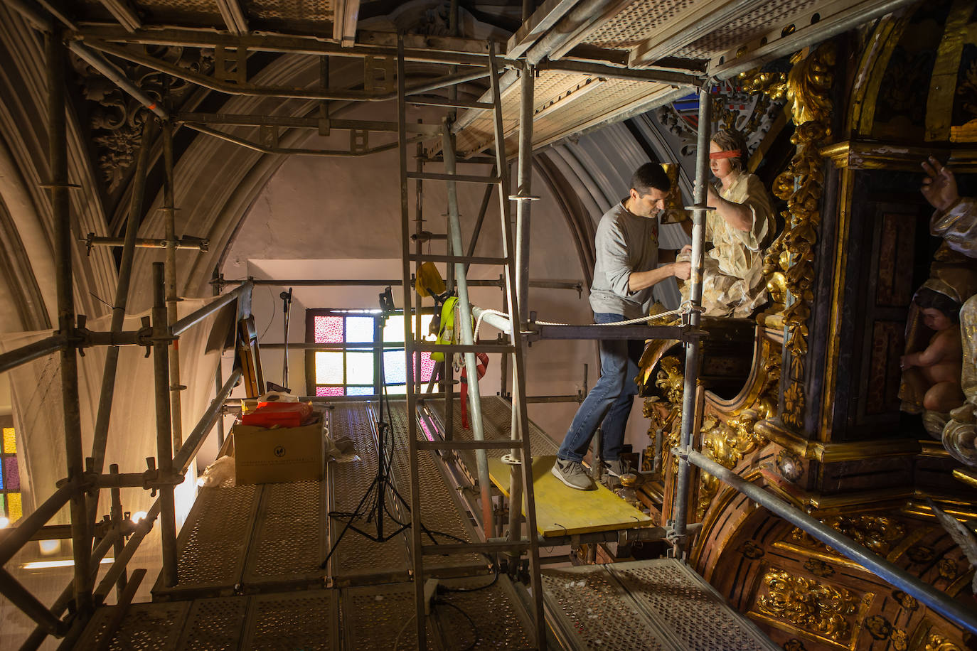 Imagen secundaria 1 - La restauración está llevando diez meses de trabajo. 