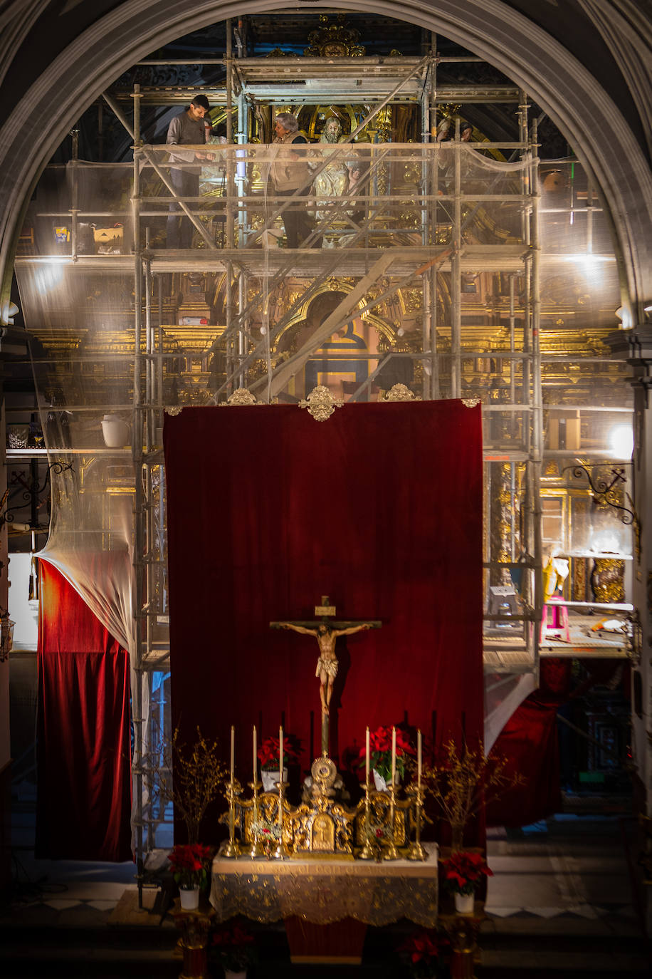 Imagen general del altar desde el coro.