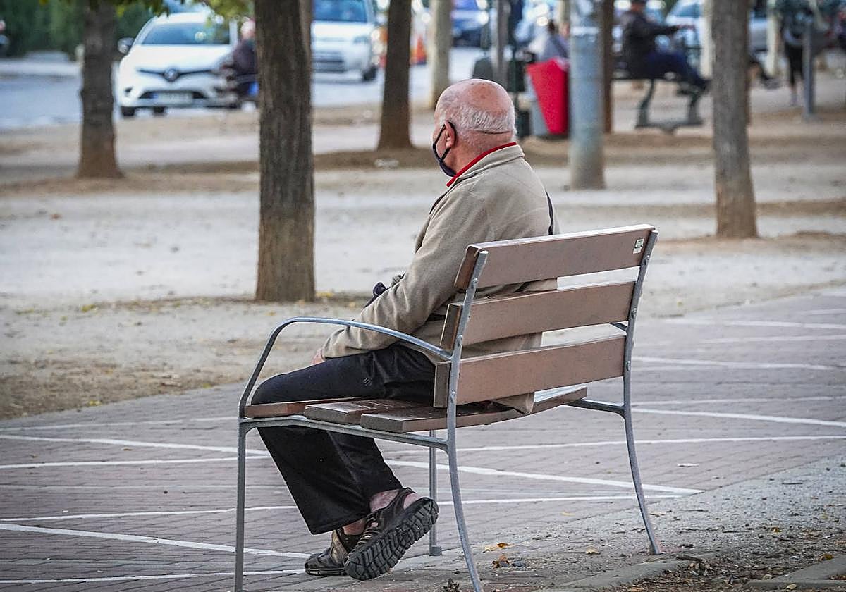 Granada, quinta capital española que más población perdió en los últimos 25 años