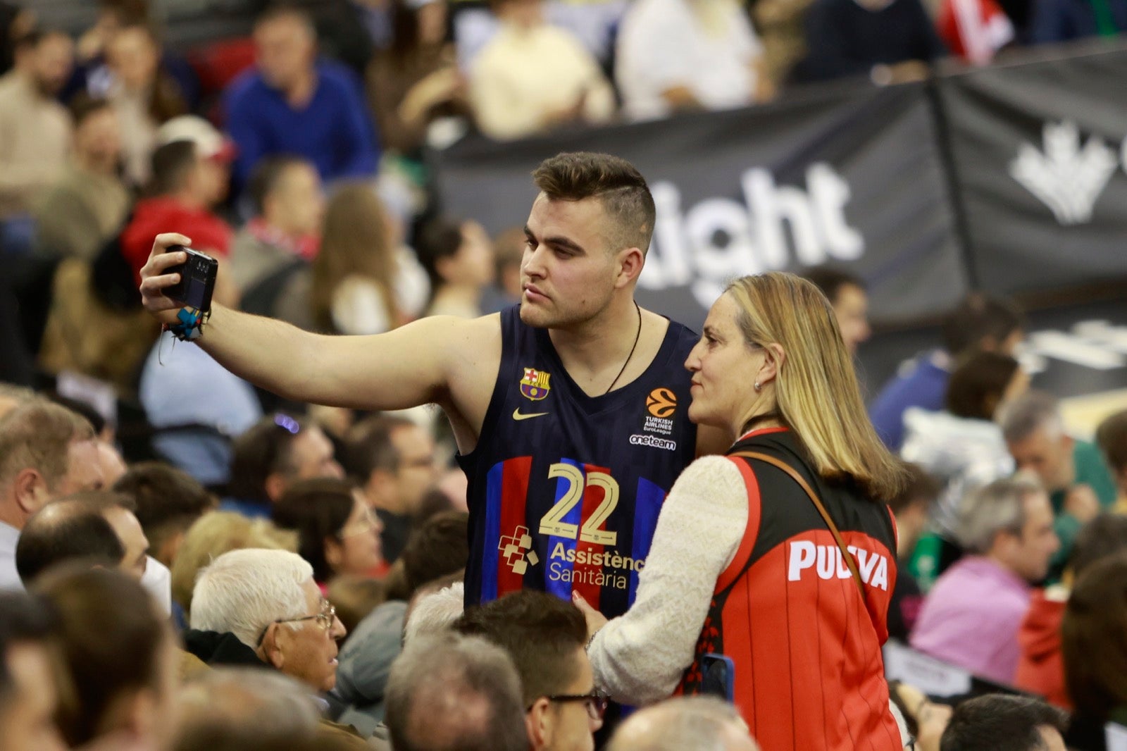 Encuéntrate en las gradas del Palacio durante el Covirán-Barcelona