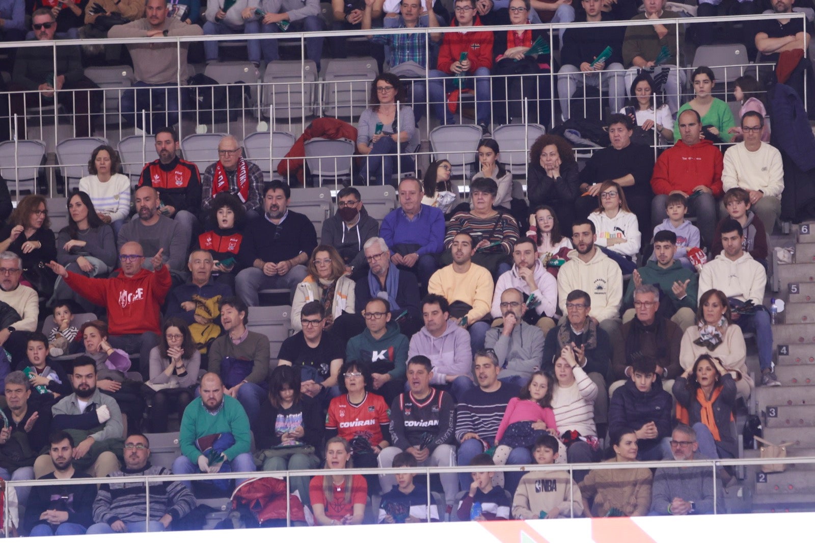 Encuéntrate en las gradas del Palacio durante el Covirán-Barcelona