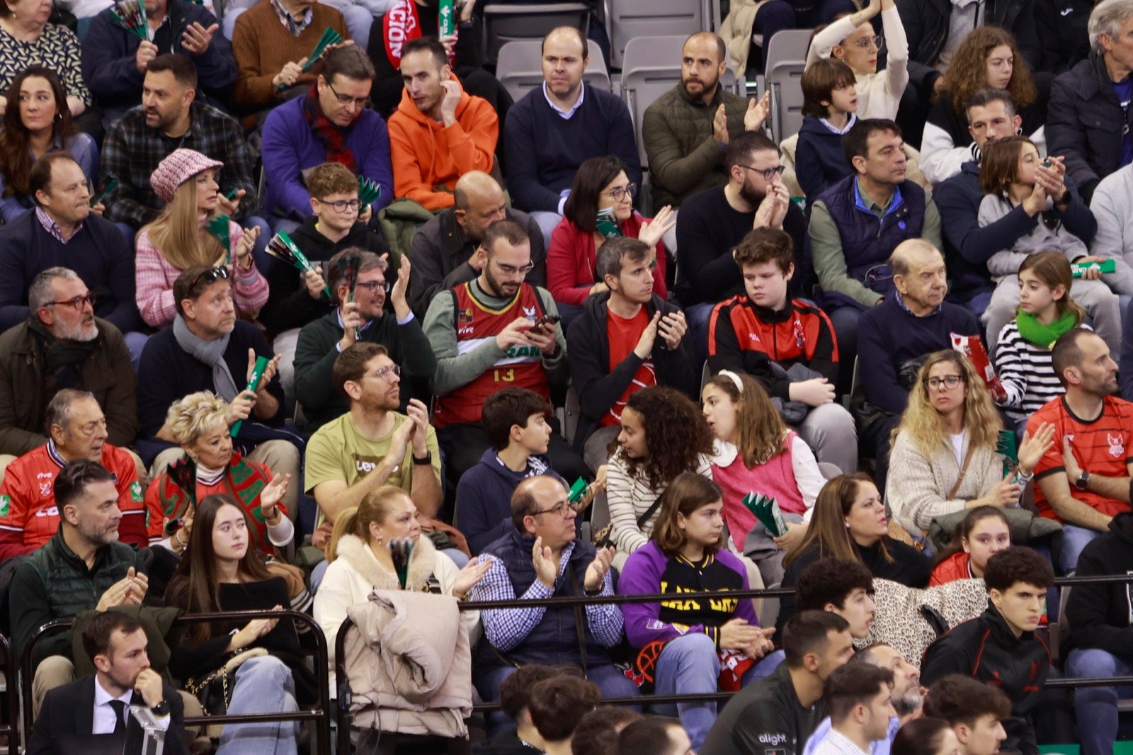 Encuéntrate en las gradas del Palacio durante el Covirán-Barcelona
