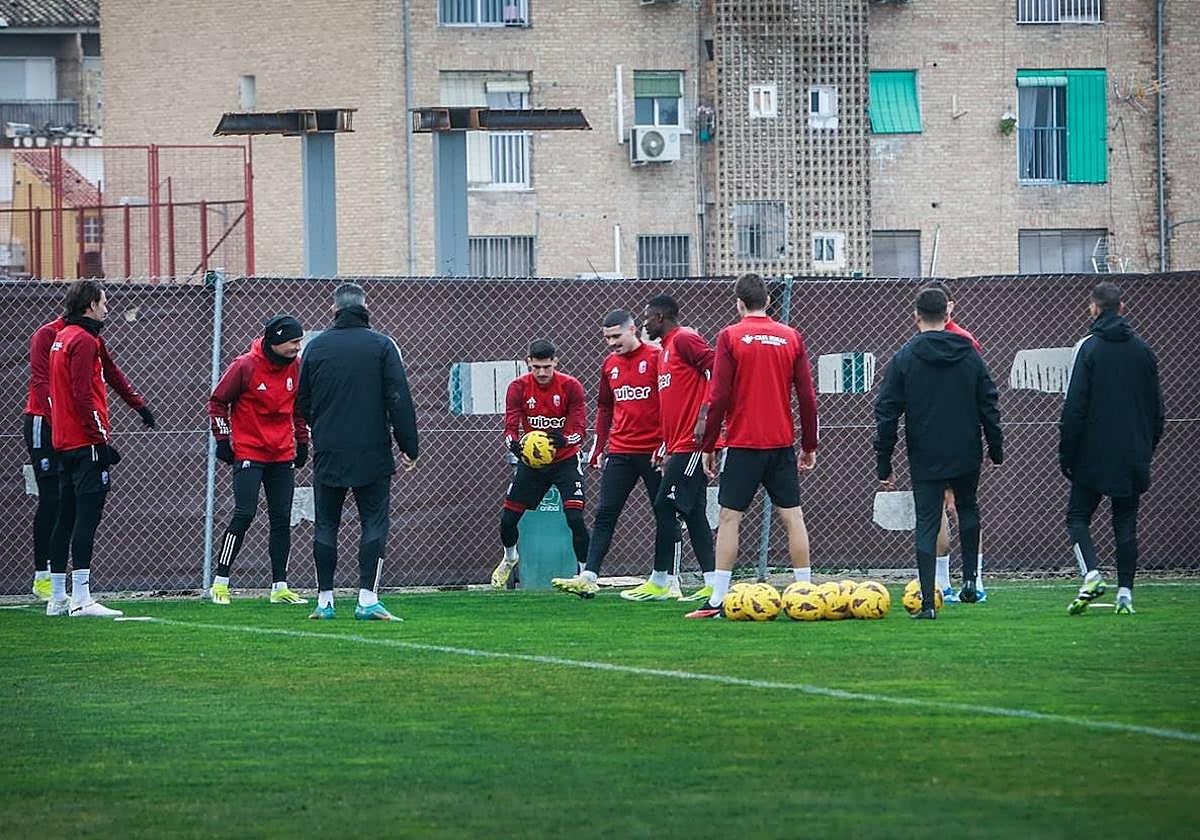 Rondo de calentamiento previo al entrenamiento.