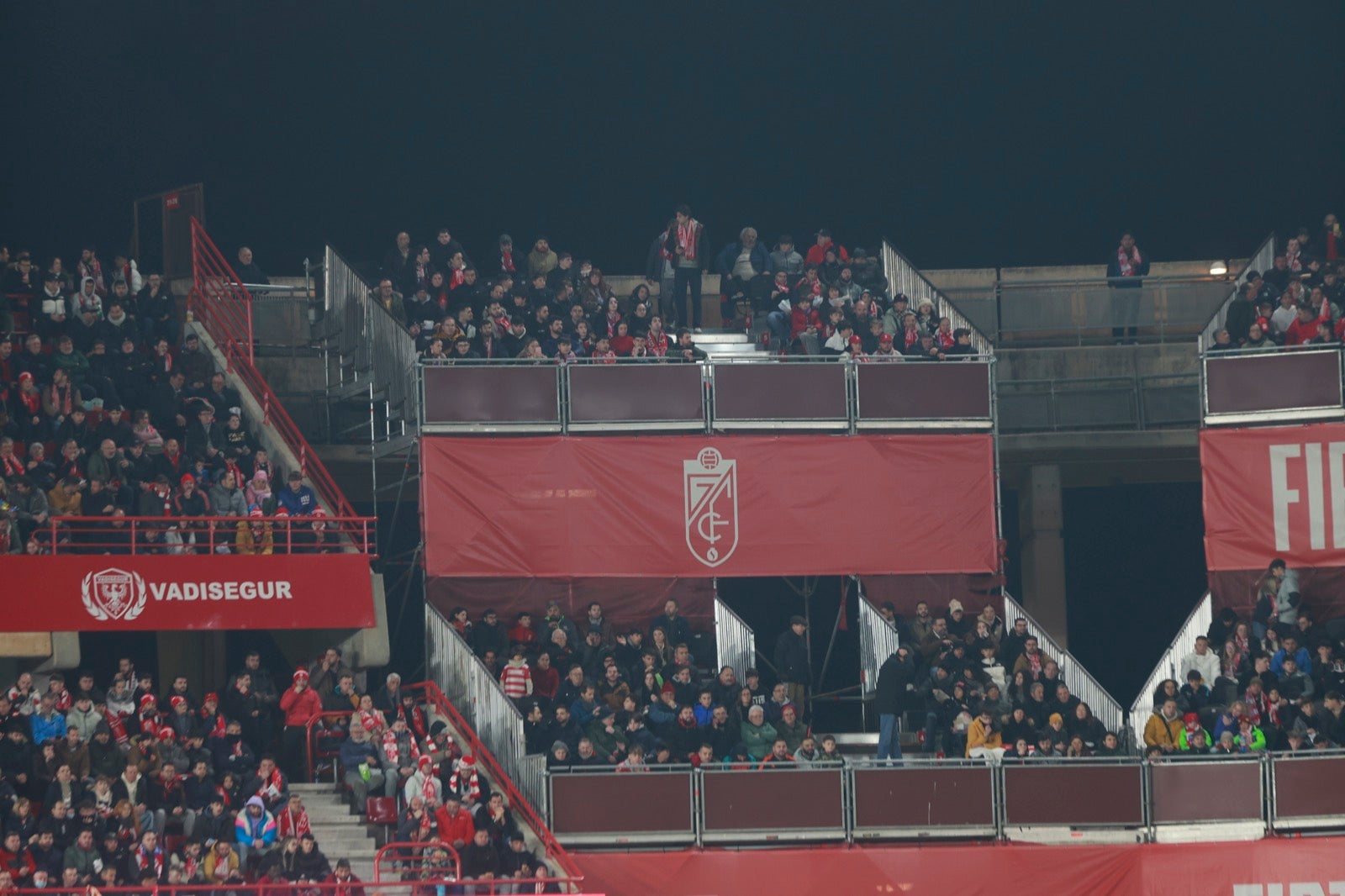 Encuéntrate en Los Cármenes durante el Granada-Atlético de Madrid