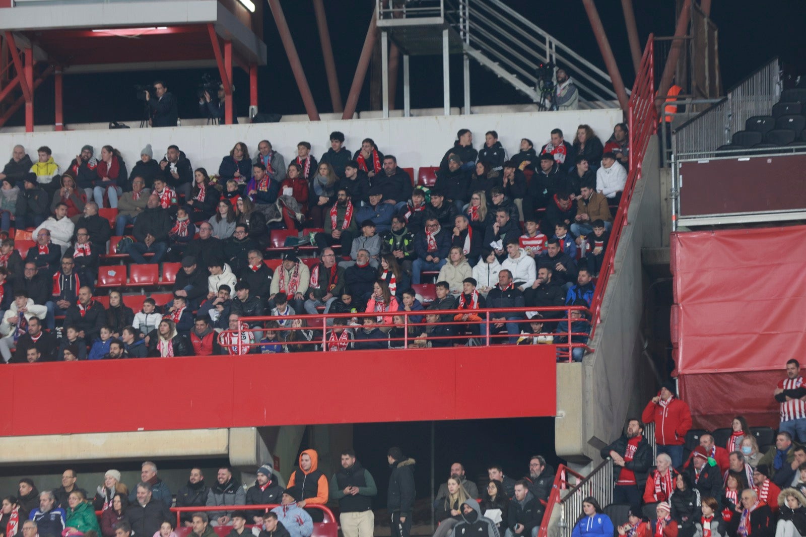 Encuéntrate en Los Cármenes durante el Granada-Atlético de Madrid