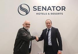 Daniel Rossell, vicepresidente & CEO del grupo hotelero, estrechando la mano a Silvio Lazo Coello