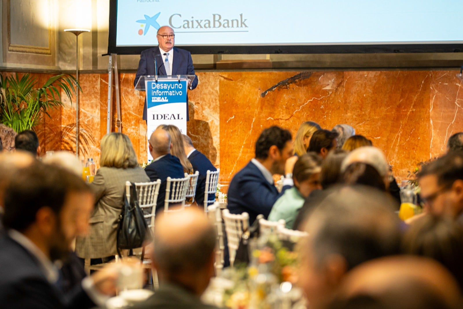 Las imágenes del desayuno Ideal con la consejera Carmen Crespo