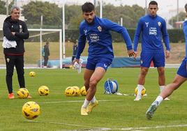 Arnau Puigmal terminará el curso en el Elche.