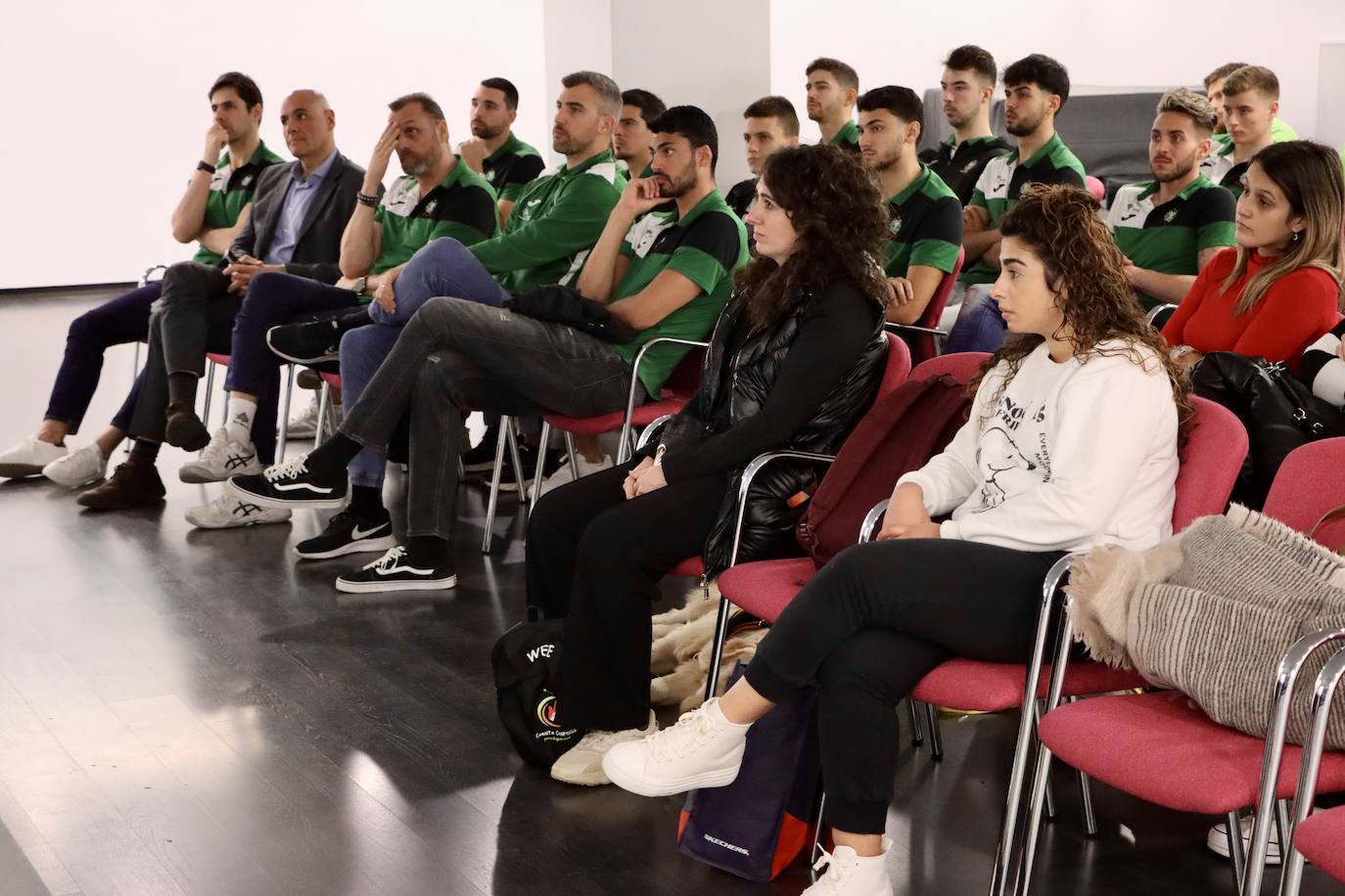 Unicaja Costa de Almería quiere dar visibilidad al autismo