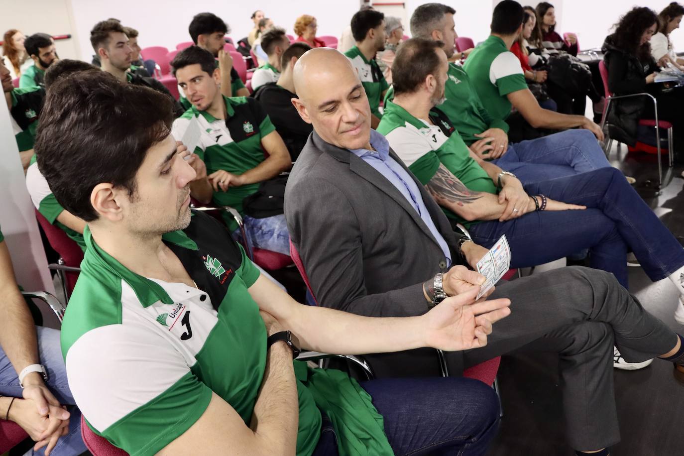 Unicaja Costa de Almería quiere dar visibilidad al autismo