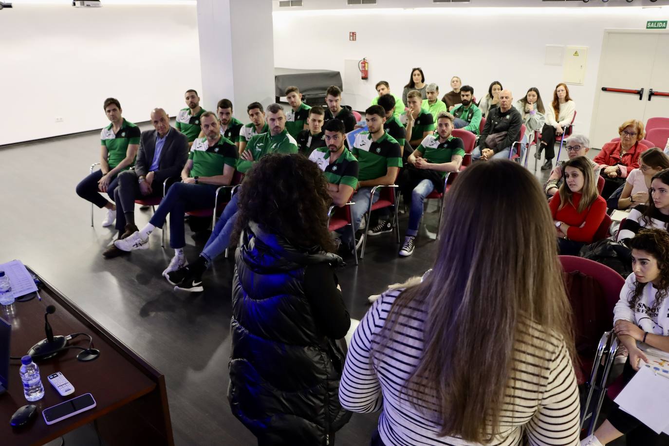 Unicaja Costa de Almería quiere dar visibilidad al autismo