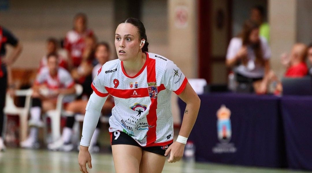 Marta Ontiveros seguirá otra jornada más como la máxima goleadora de la División de Honor Oro.