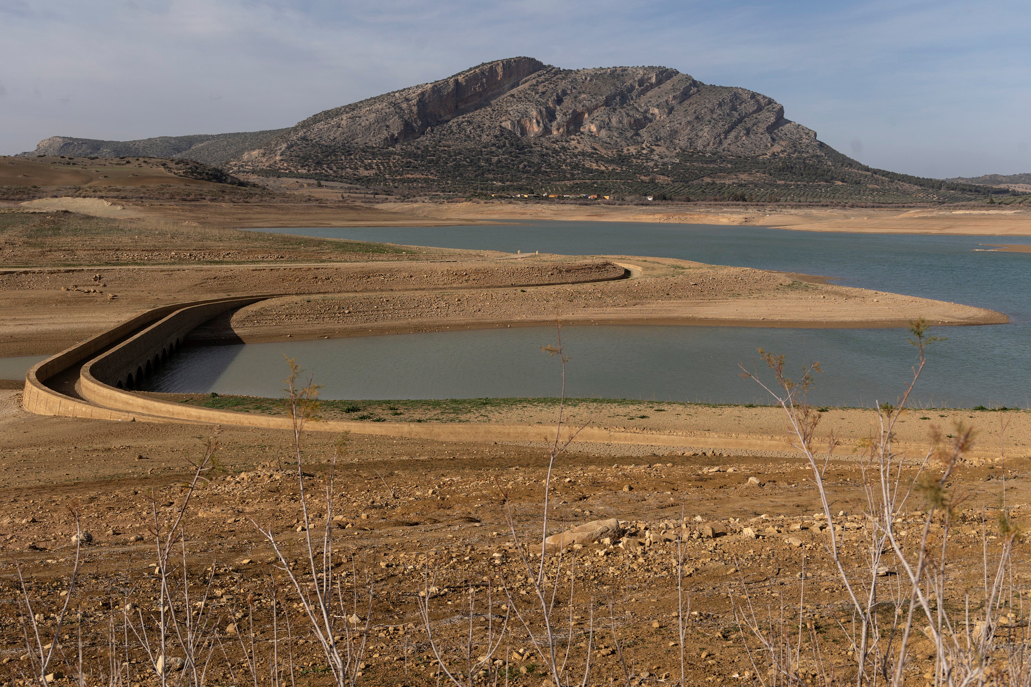 Embalse de Guadalteba, en Málaga, casi vacío.