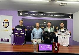 Álvaro Muñiz, José Antonio Presa 'Puskas', Migue García y Carlos Garrido, durante su presentación oficial.