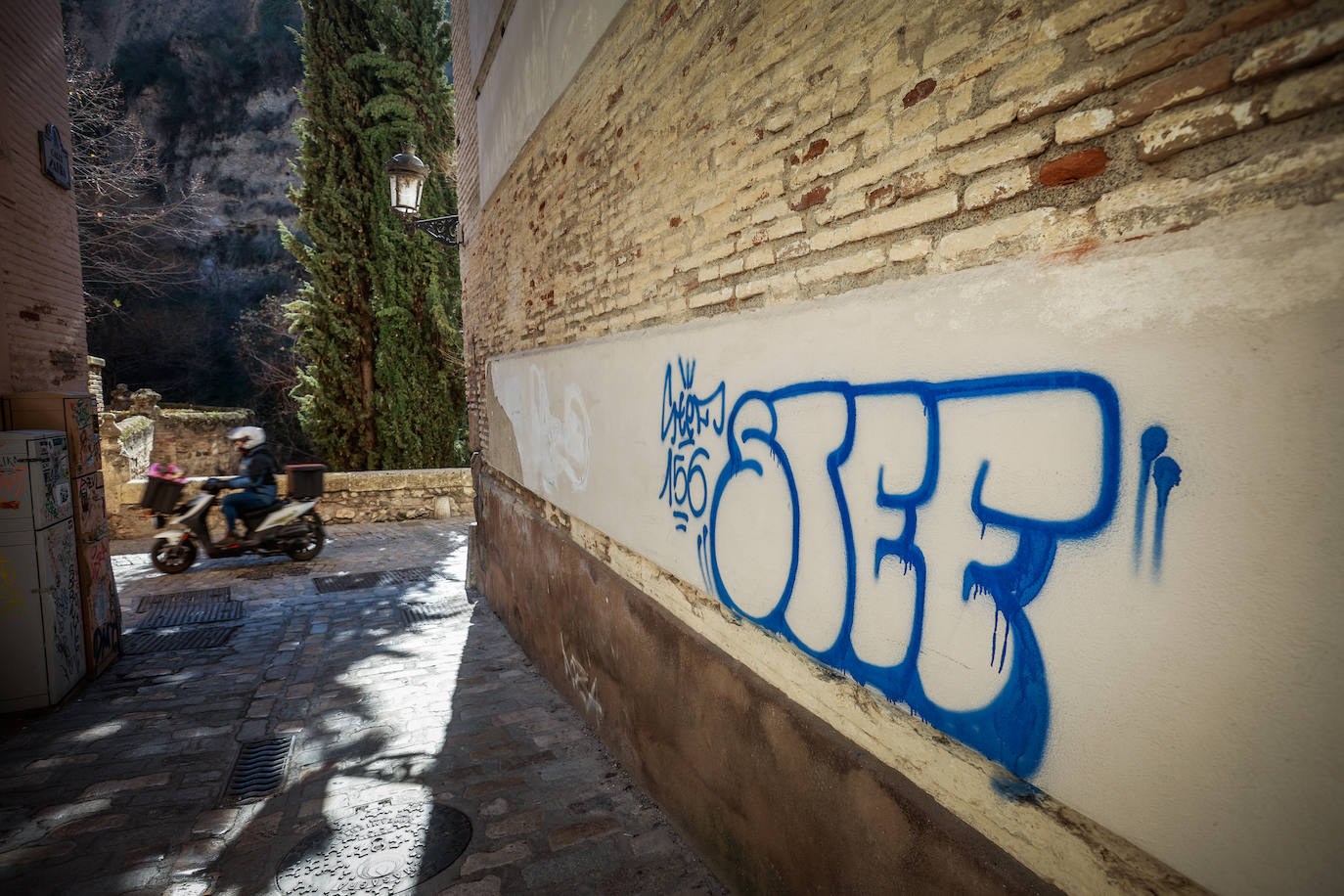 Las imágenes de nuevos actos vandálicos en el patrominio de Granada