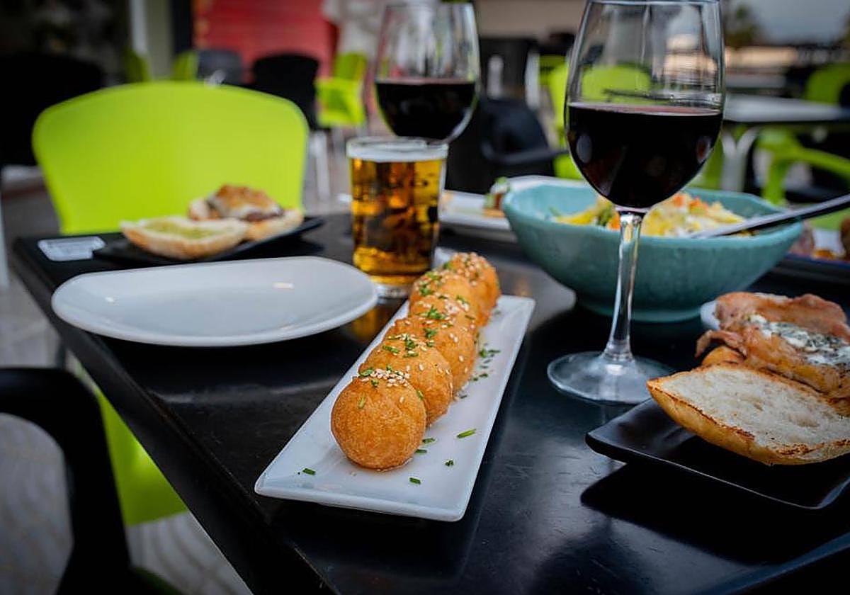 El bar andaluz que ofrece descuentos a cambio de sonrisas y amabilidad.
