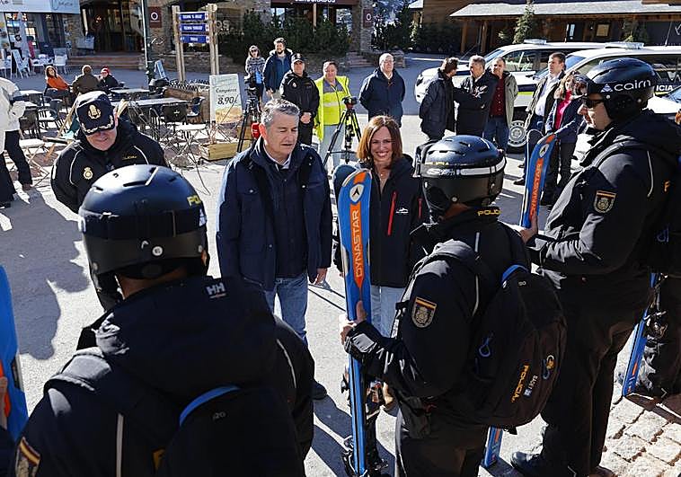 Visita de los consejeros Sanz y Díaz a Sierra Nevada.