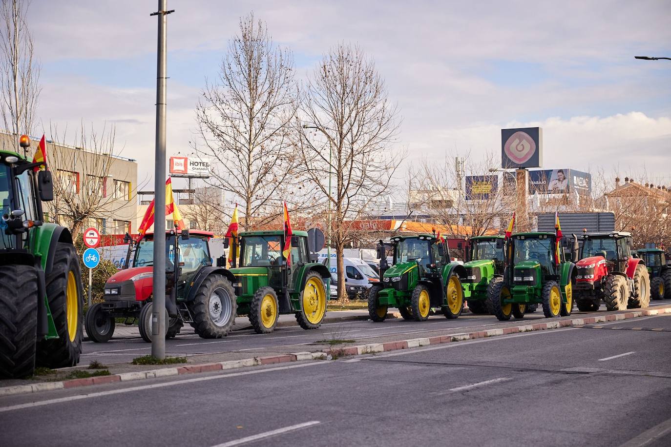 Las imágenes de la tractorada de Granada