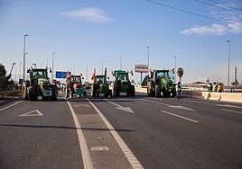 Corte de la Circunvalación en Granada.