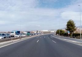 Circunvalación sin coches por los cortes de tráfico de este martes