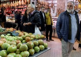 El chef José Andrés defiende el tomate español tras las críticas de Francia.