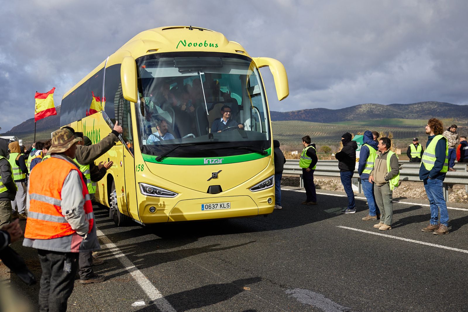 Las protestas de los agricultores de la A-92 en Huétor Tájar, en imágenes