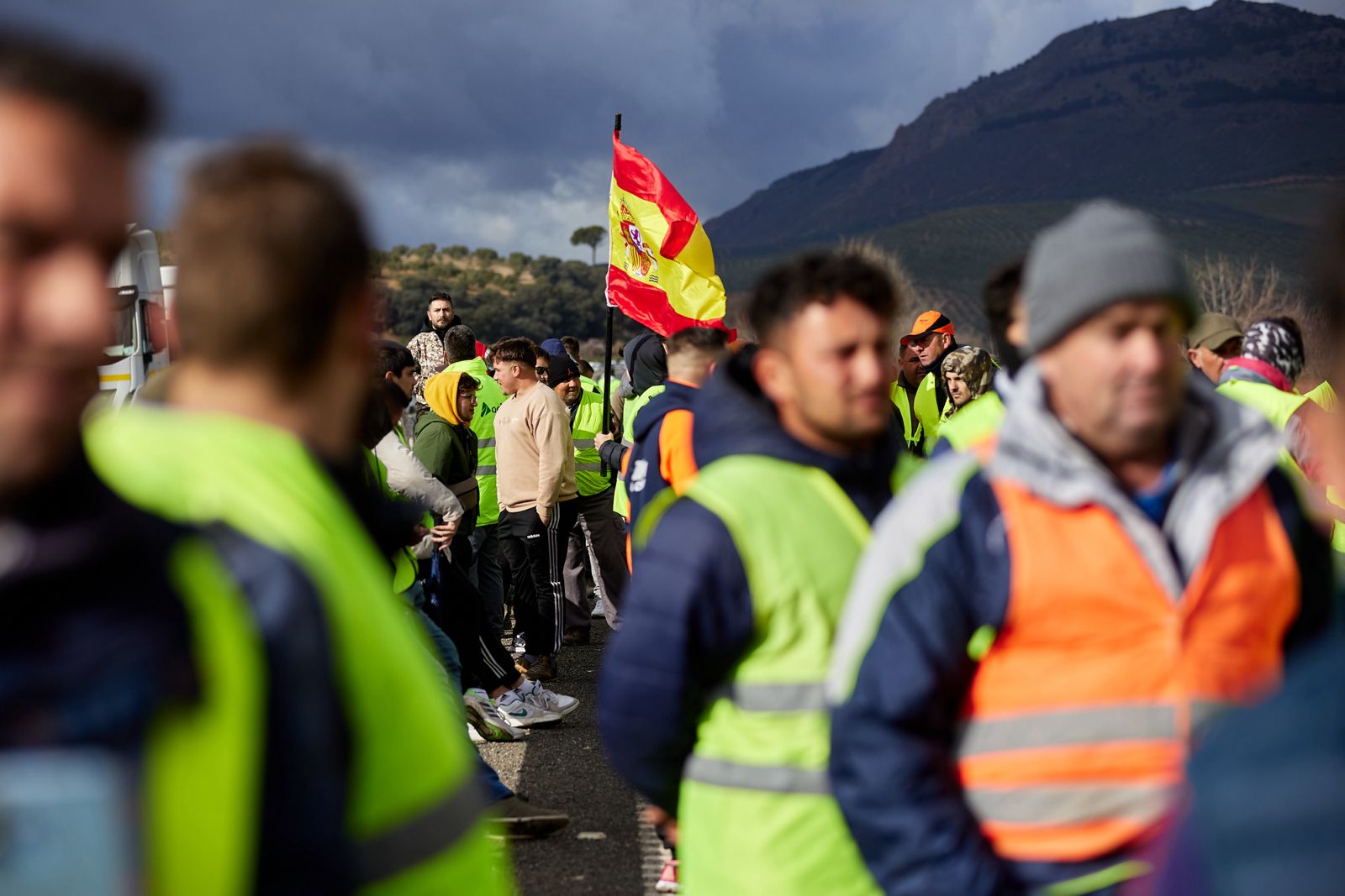 Las protestas de los agricultores de la A-92 en Huétor Tájar, en imágenes