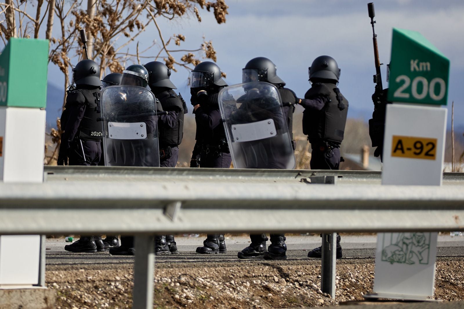 Las protestas de los agricultores de la A-92 en Huétor Tájar, en imágenes