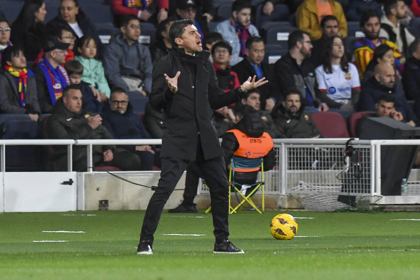 Las imágenes del partidazo del Granada en Barcelona