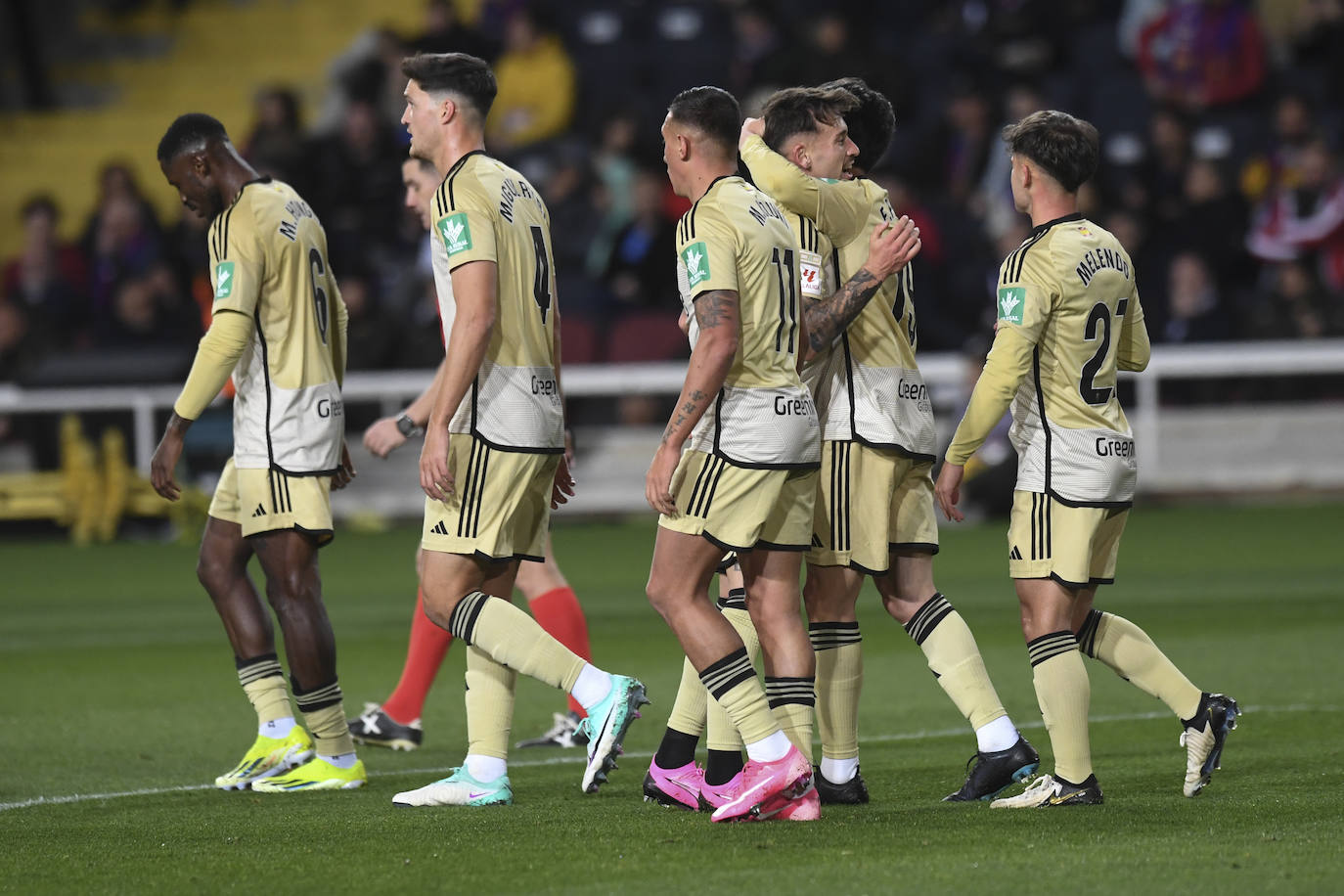 Las imágenes del partidazo del Granada en Barcelona