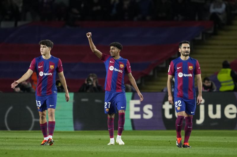 Las imágenes del partidazo del Granada en Barcelona