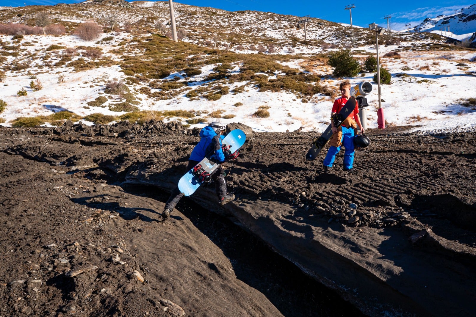 Así han quedado las pistas de Sierra Nevada con la inundación de barro