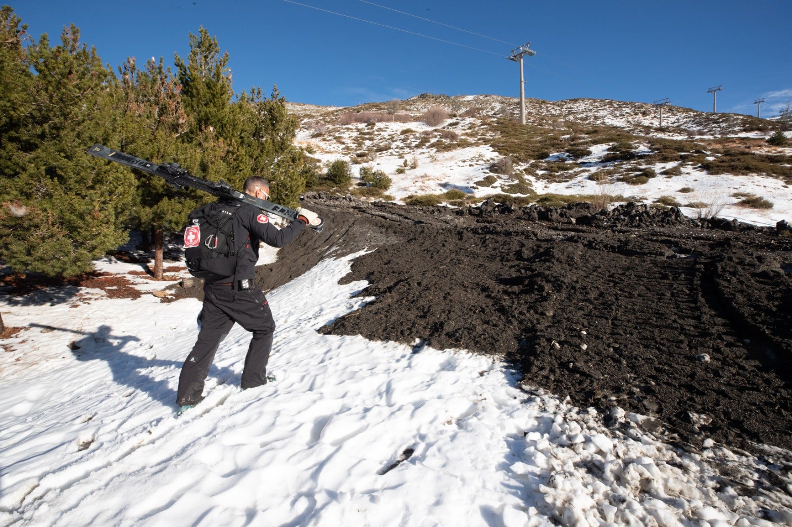 Así han quedado las pistas de Sierra Nevada con la inundación de barro