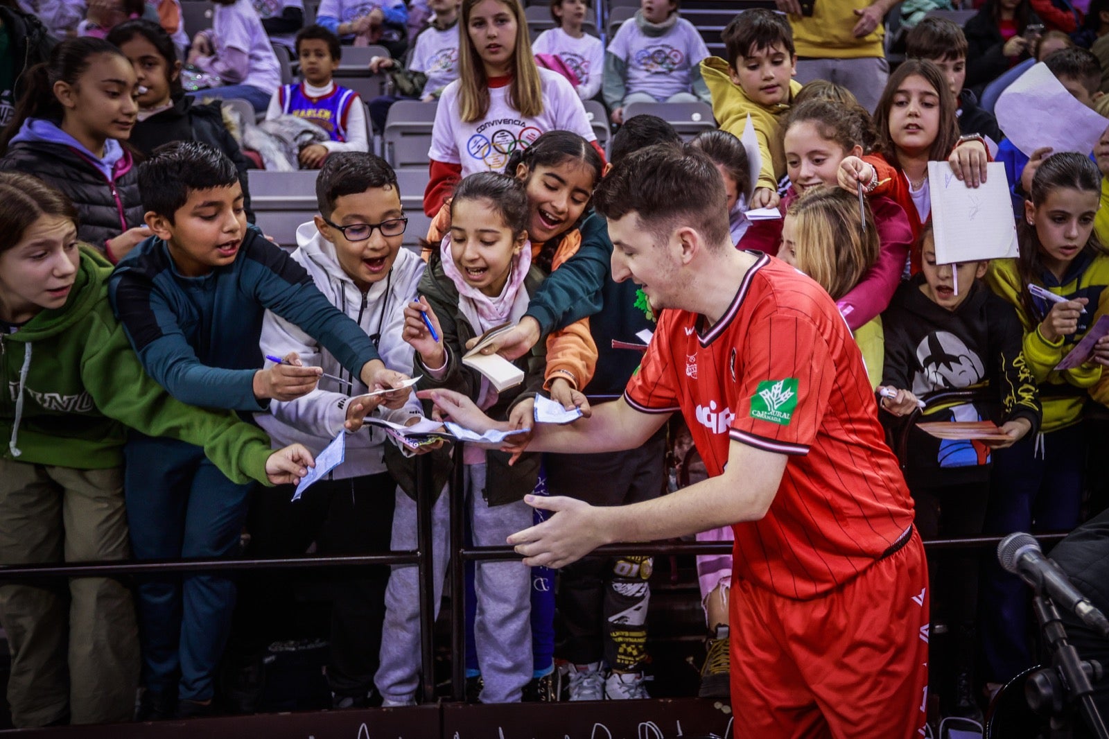 Las imágenes de los niños en el Fénix Game del Palacio de los Deportes