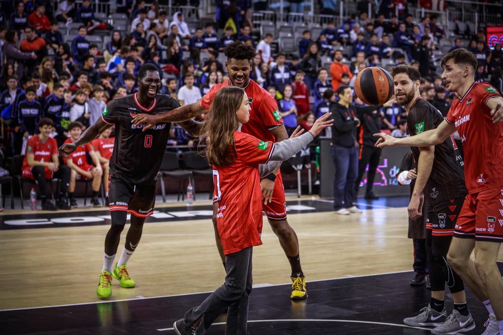 Las imágenes de los niños en el Fénix Game del Palacio de los Deportes