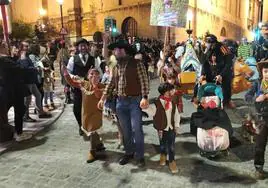 El desfile de Carnaval anima las calles de Jaén