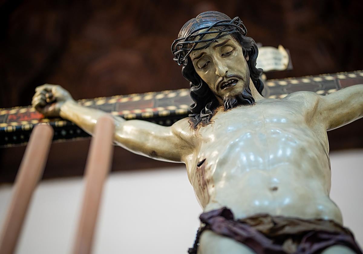 Imagen principal - El Cristo de la Misericordia de José de Mora.