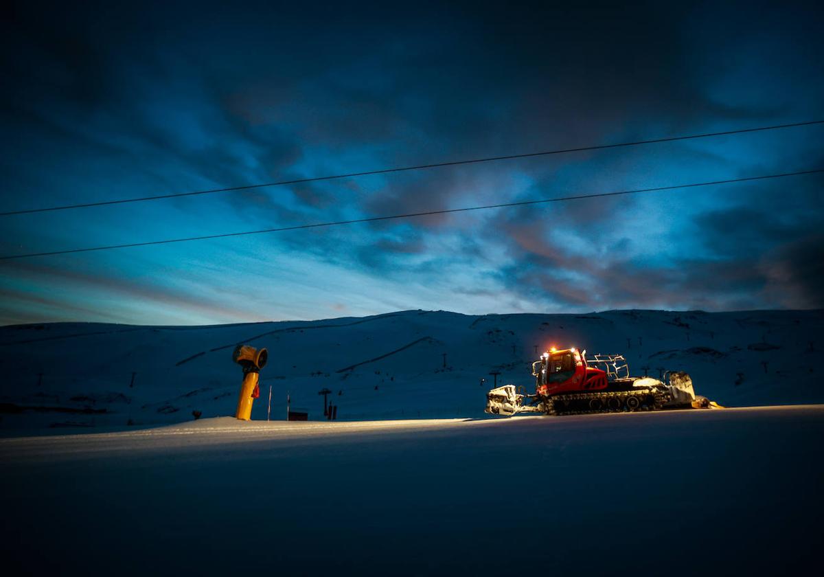 Los maquinistas que abren la jornada en Sierra Nevada