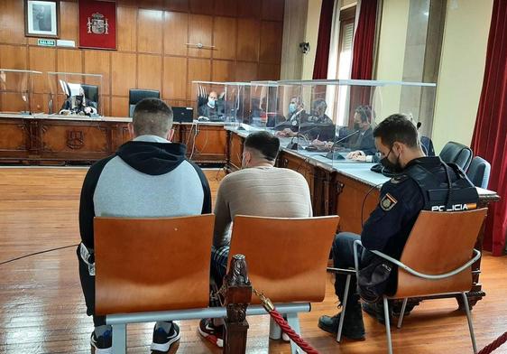 Los dos hombres, durante el juicio que tuvo lugar en la Audiencia de Jaén.