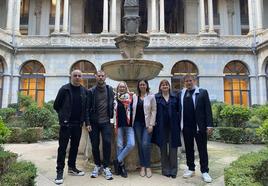 Actores y directores participantes en las proyecciones de este lunes con África Colomo en el patio de edificio de la Diputación.